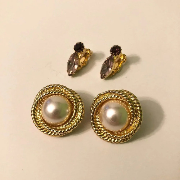 Lot of  2 Clip On Earrings Pearl Style Costume Jewelry - Picture 12 of 12